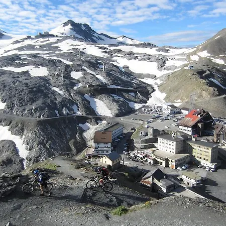 Rifugio Garibaldi Passo dello Stelvio