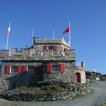 Rifugio Garibaldi Hotel *