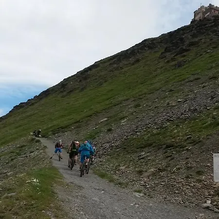 Rifugio Garibaldi Otel Stelvio Geçidi